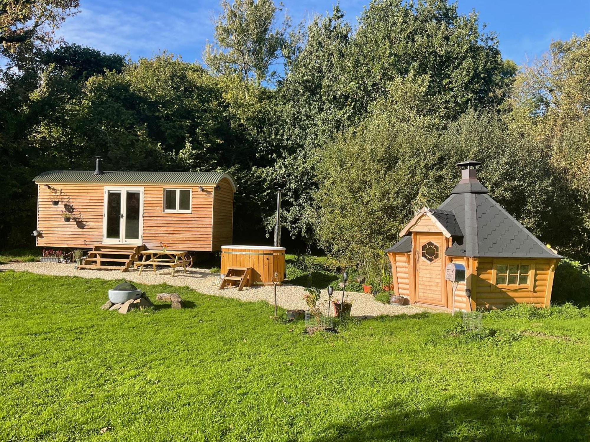 מלון הלסטון Gillan Creek Retreat מראה חיצוני תמונה